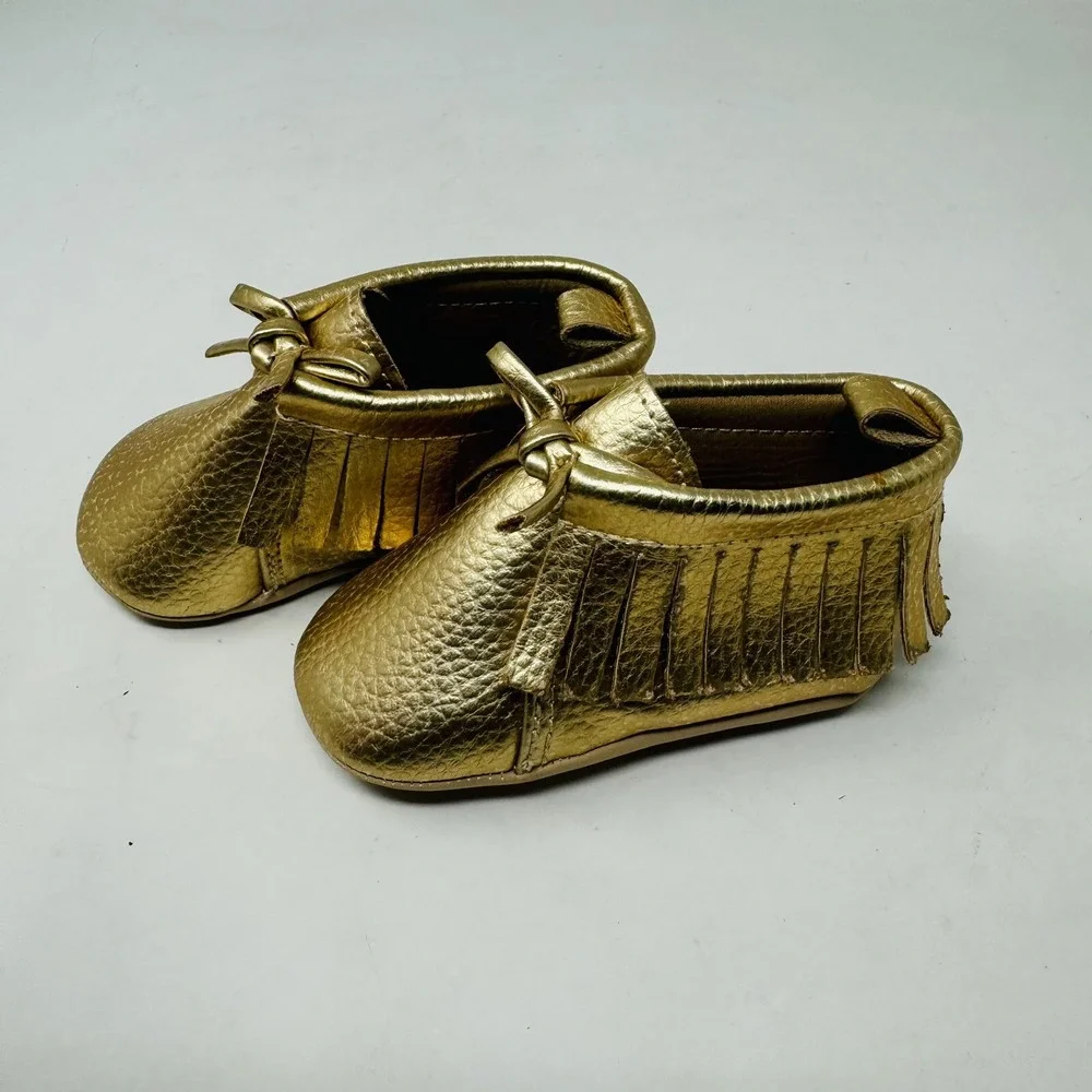 Old Navy Baby Moccasins Gold Metallic Slippers Size 6/12 Months‎ EUC